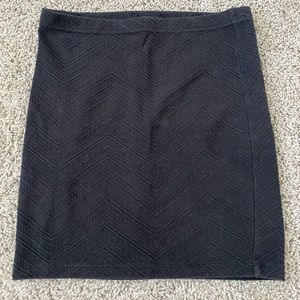 Woven black pencil skirt